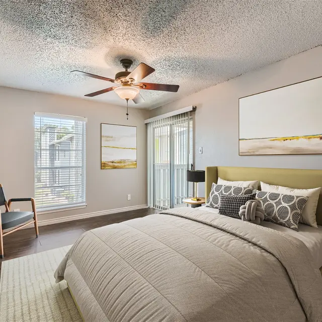 Woodstone Apartments - Home Decor, Appliance, Ceiling Fan