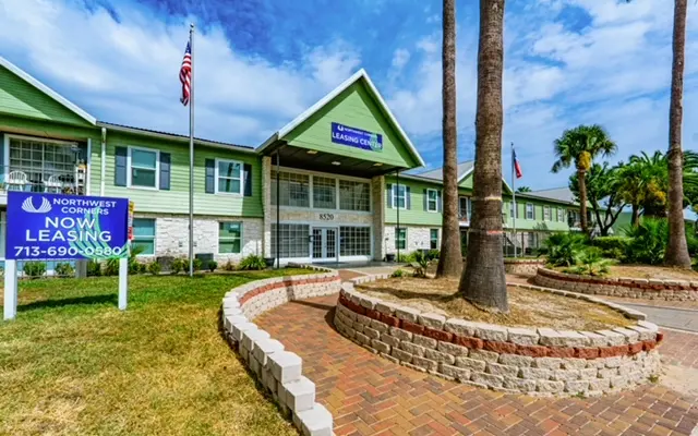 Northwest Corners - Hotel, Resort