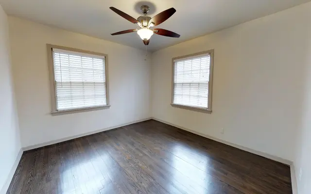 6015 Reiger - Wood, Floor