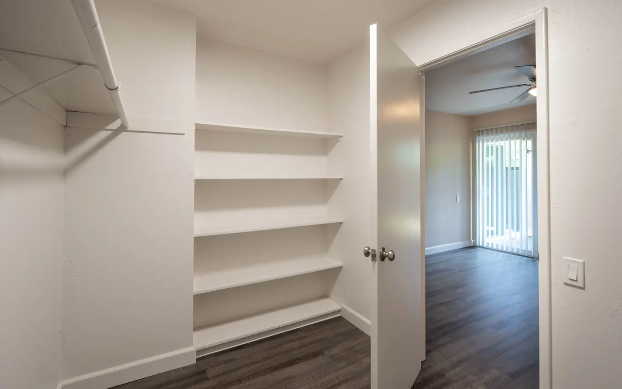 Marconi Oaks - Corner, Indoors, Interior Design