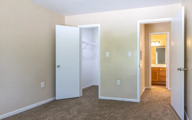 Park at Walkers Landing - Corner, Floor, Flooring