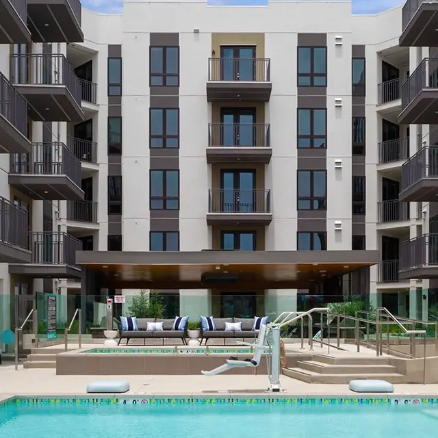 550 Harborfront - City, Condo