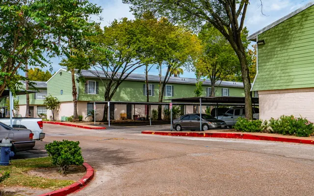 Northwest Corners - Suburb, City, Housing