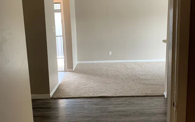 Tradewinds Apartments - Wood, Floor