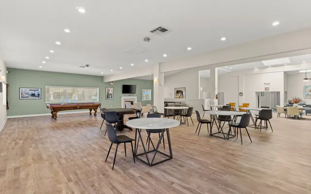 Somerset Commons - Cafeteria, Indoors, Restaurant