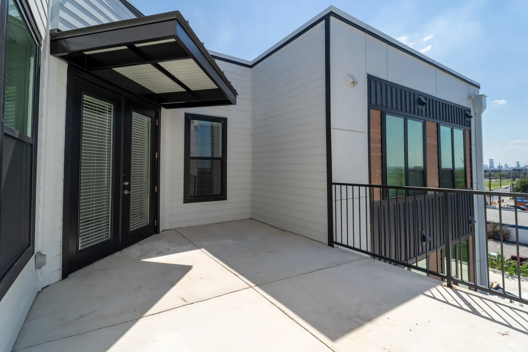 Ellis Highline - Home Decor