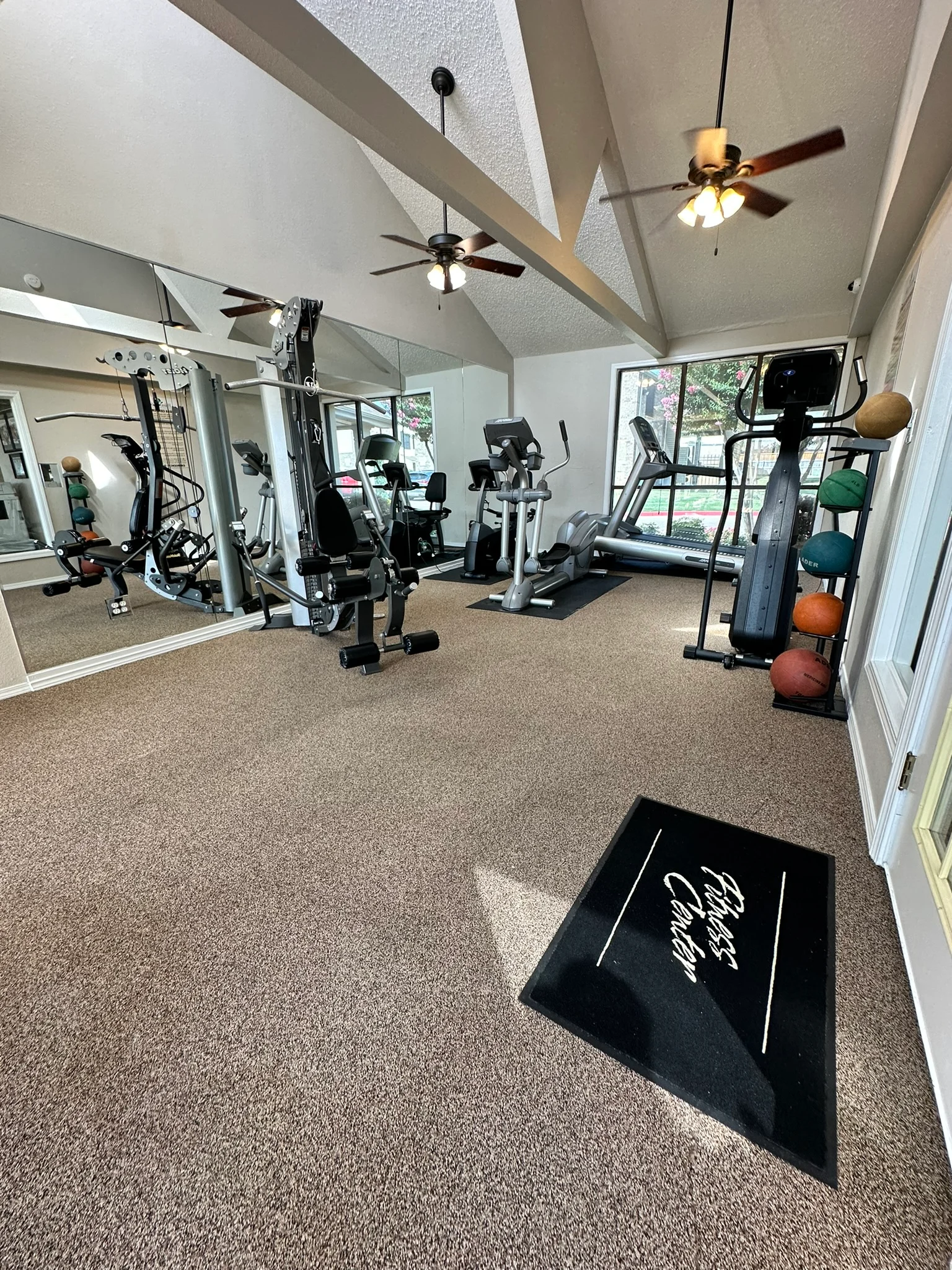 Hulen Gardens Apartments - Floor, Ceiling Fan