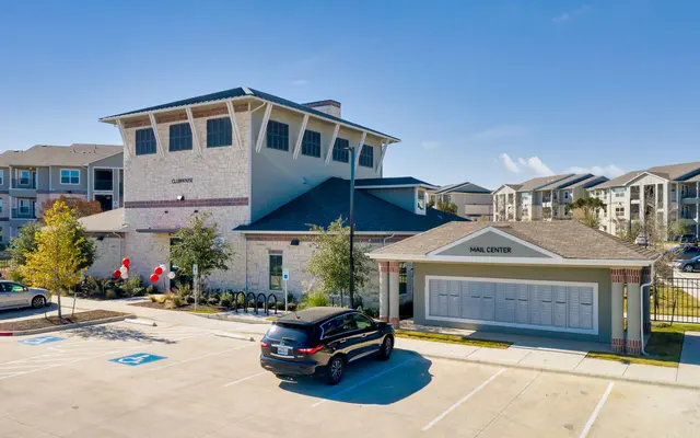 Austin Creekview - Car, Urban