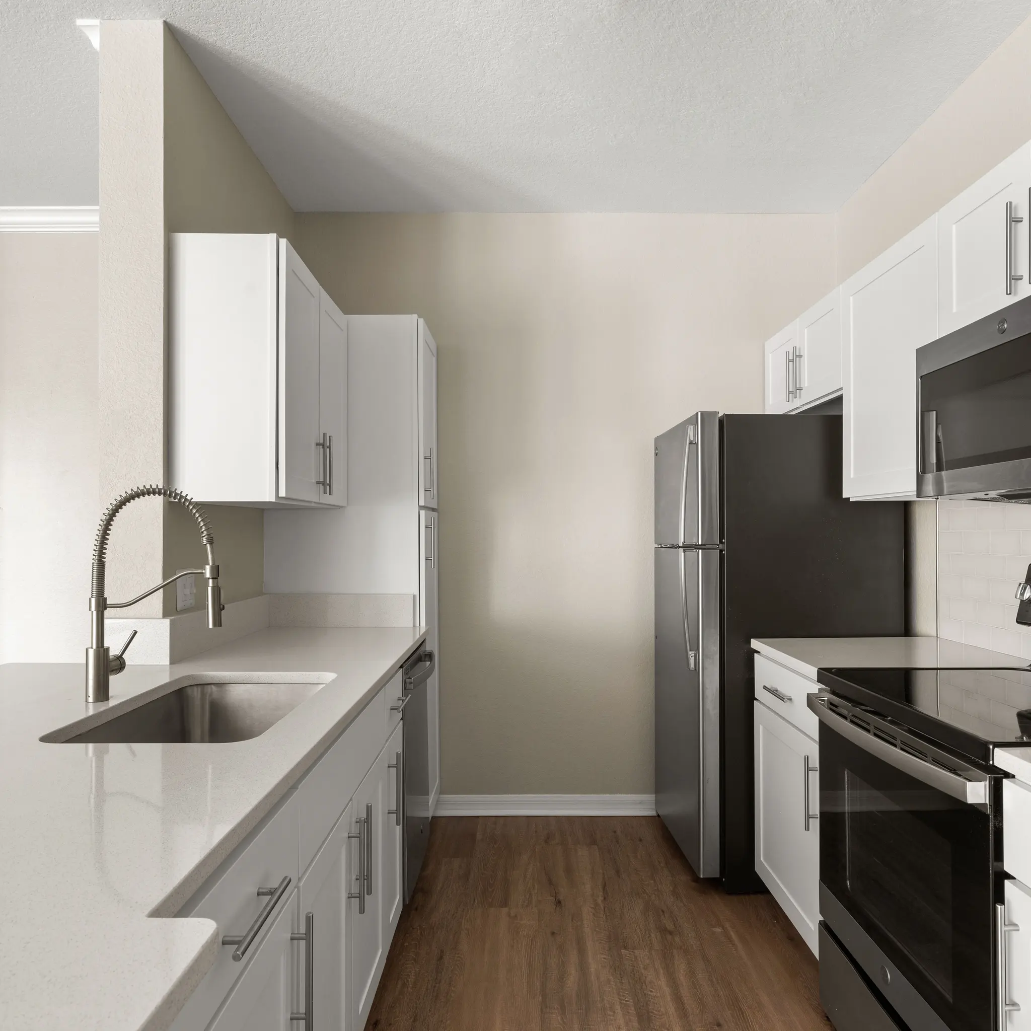 Lakeland Apartments Virtual Tours - Modern%20Apartments%20in%20Lakeland,%20FL%20%7C%20Preserve%20at%20Lakeland%20Hills .webp