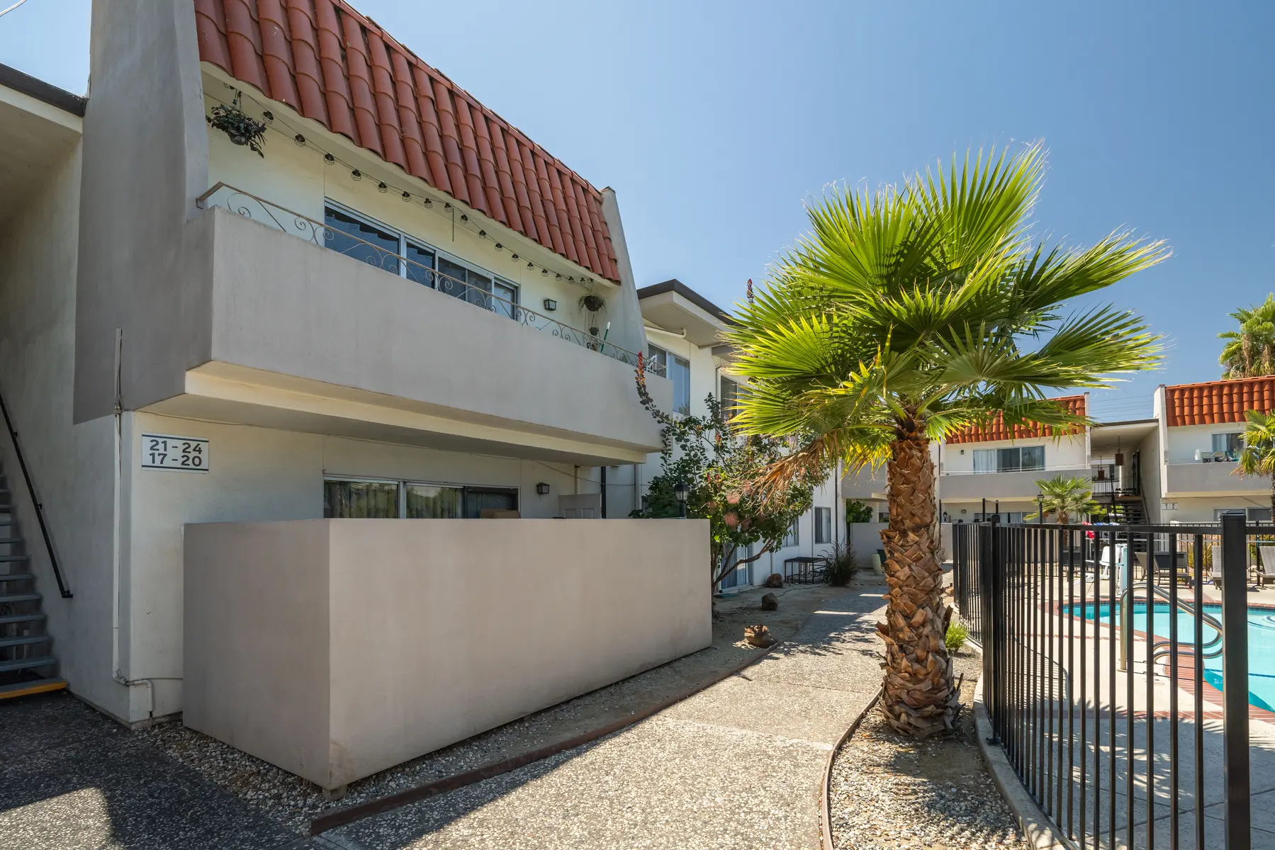 Morse Plaza - Housing, Villa, Summer