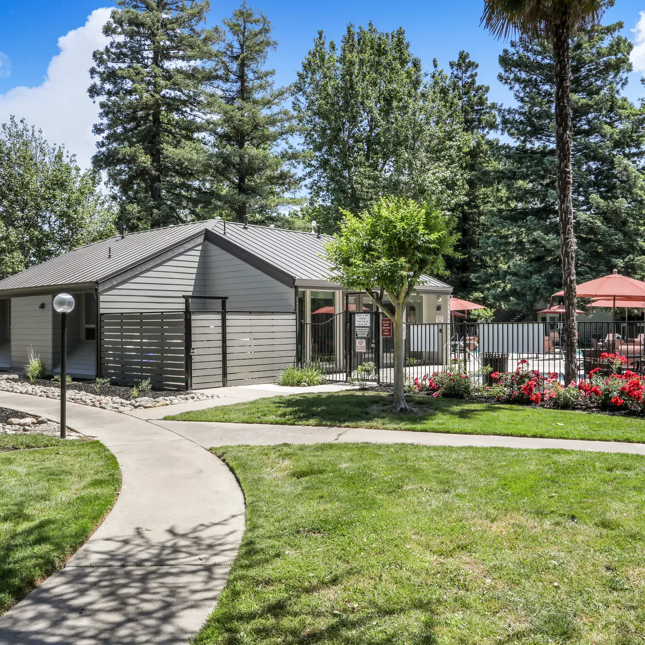 The Vineyards - Outdoors, Shelter, Grass