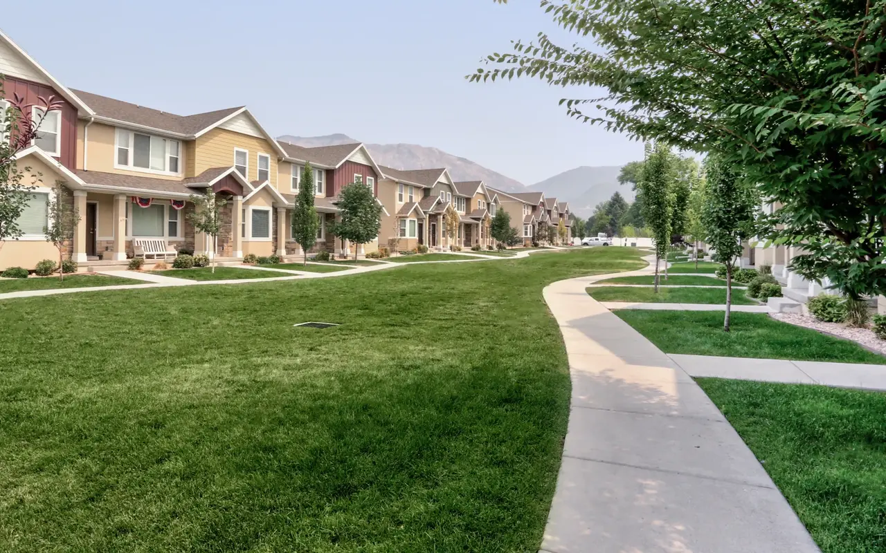 The Cove at Pleasant View The Cove at Pleasant View - Suburb, Neighborhood, Bench