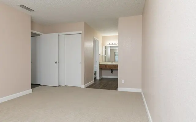 Bradshaw Place - Room, Floor