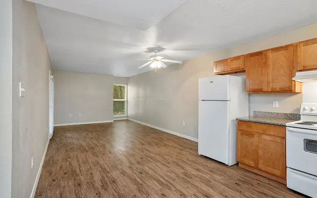 Kitchen and Living Room Siegen Calais - Room, Flooring, Floor