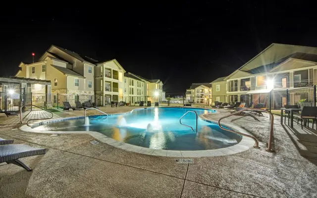 The Azure Apartment Homes The Azure Apartment Homes - Bench, Hotel