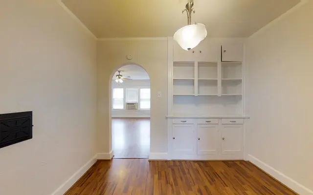 Marquita Court Apartments - Wood, Floor