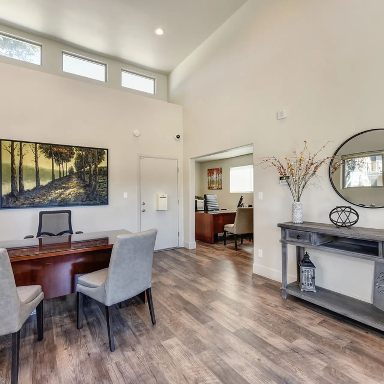 Lincoln Woods Apartments - Living Room, Flooring, Floor