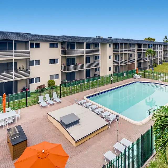 Spectra Palms​ - Apartments, Pool