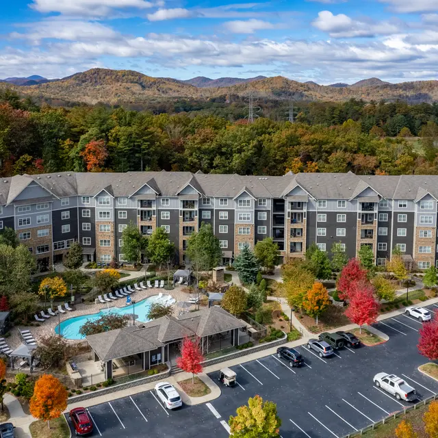 Aventine Asheville - Building, Outdoors, Car