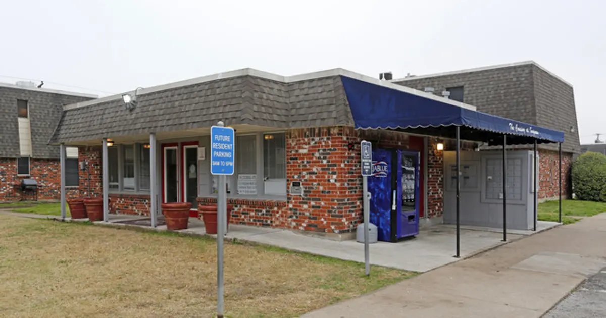 Saginaw Station Apartments