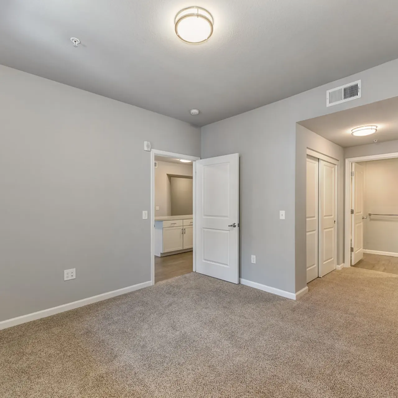 Gateway Station - Room, Flooring