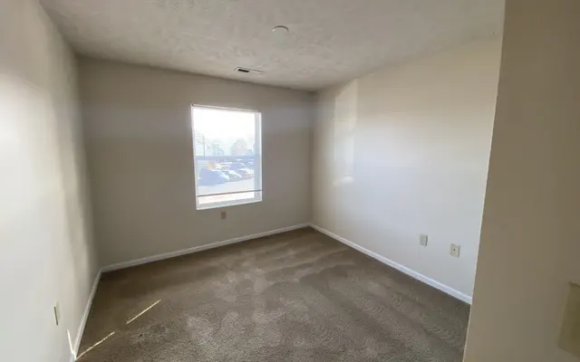 Arbors at Water's Edge