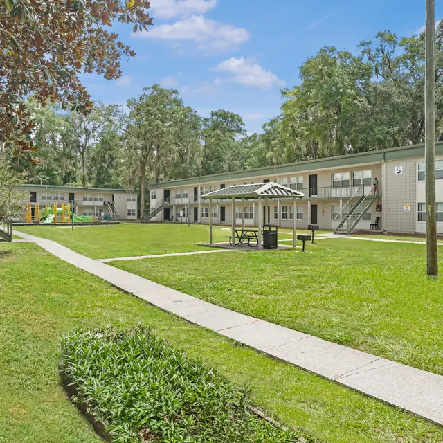 Oakview PROPERTY 3.jpg