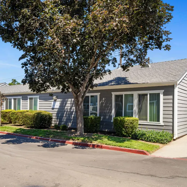 Southwind Court Apartments Southwind Court Apartments - Suburb, Neighborhood, City