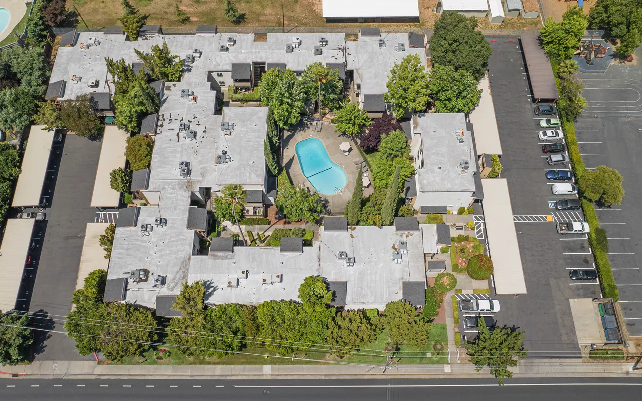 Marconi Oaks - Outdoors, Building, Pool