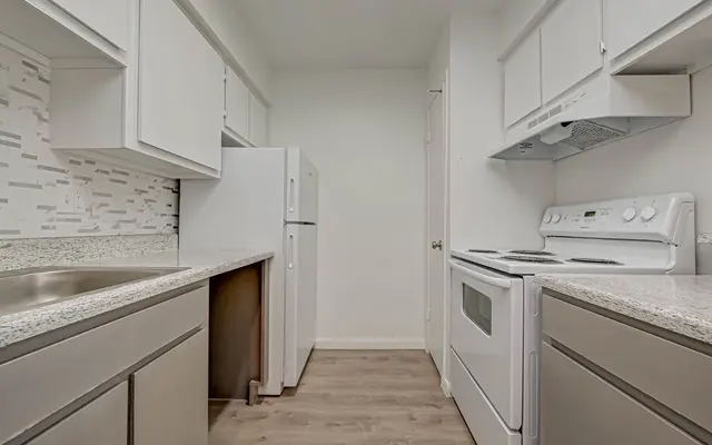 8601 Broadway - Interior Design, Indoors, Laundry