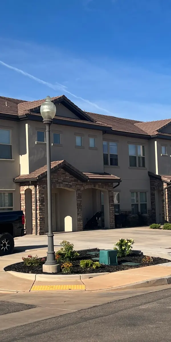 Lost Springs Townhomes - Suburb, Building, Housing