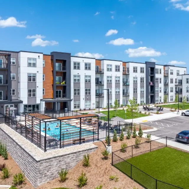 Tennessen-Flats (Small).jpg Tennessen-Flats (Small).jpg