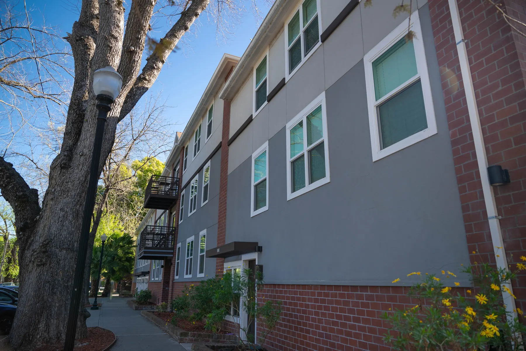 Entro Apartments - City, Road, Street