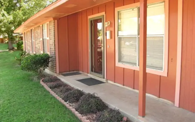 Pine Hill Estates Pine Hill Estates - Building