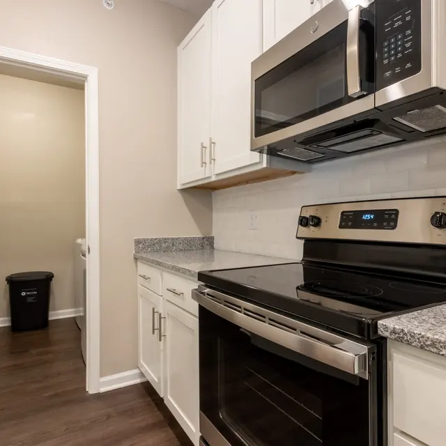 Summer Lake Summer Lake - Oven, Appliance, Room