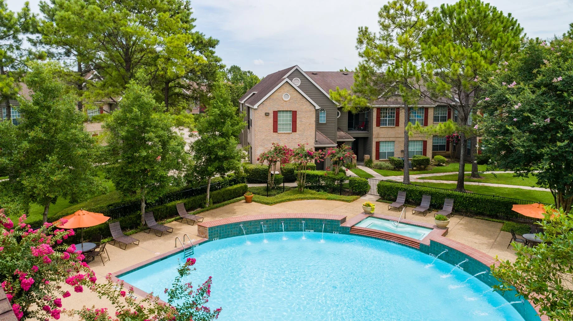 Chartwell Court - Building