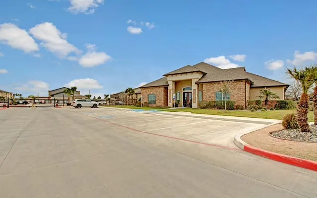 Vista Monterey Apartment Homes Vista Monterey Apartment Homes - Road