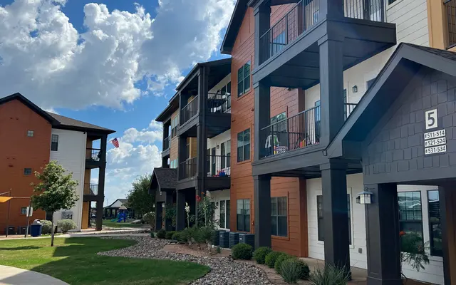 Dorel Eagle Pass - Neighborhood, Suburb, City