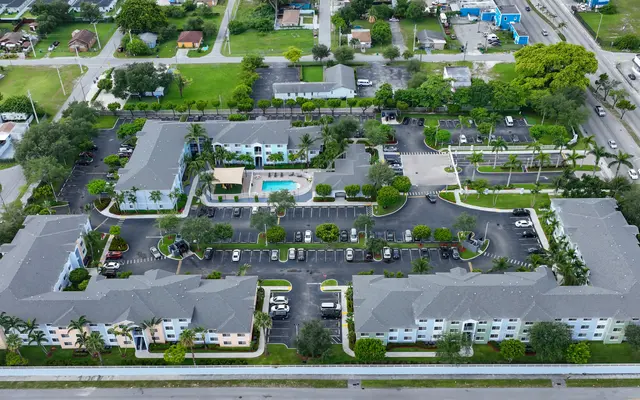 The Corinthian Apartments - Landscape, Outdoors, Nature