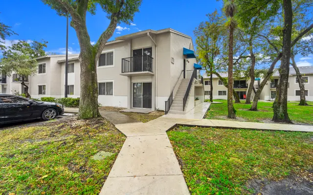 Woodsale Oaks - Neighborhood, City, Urban