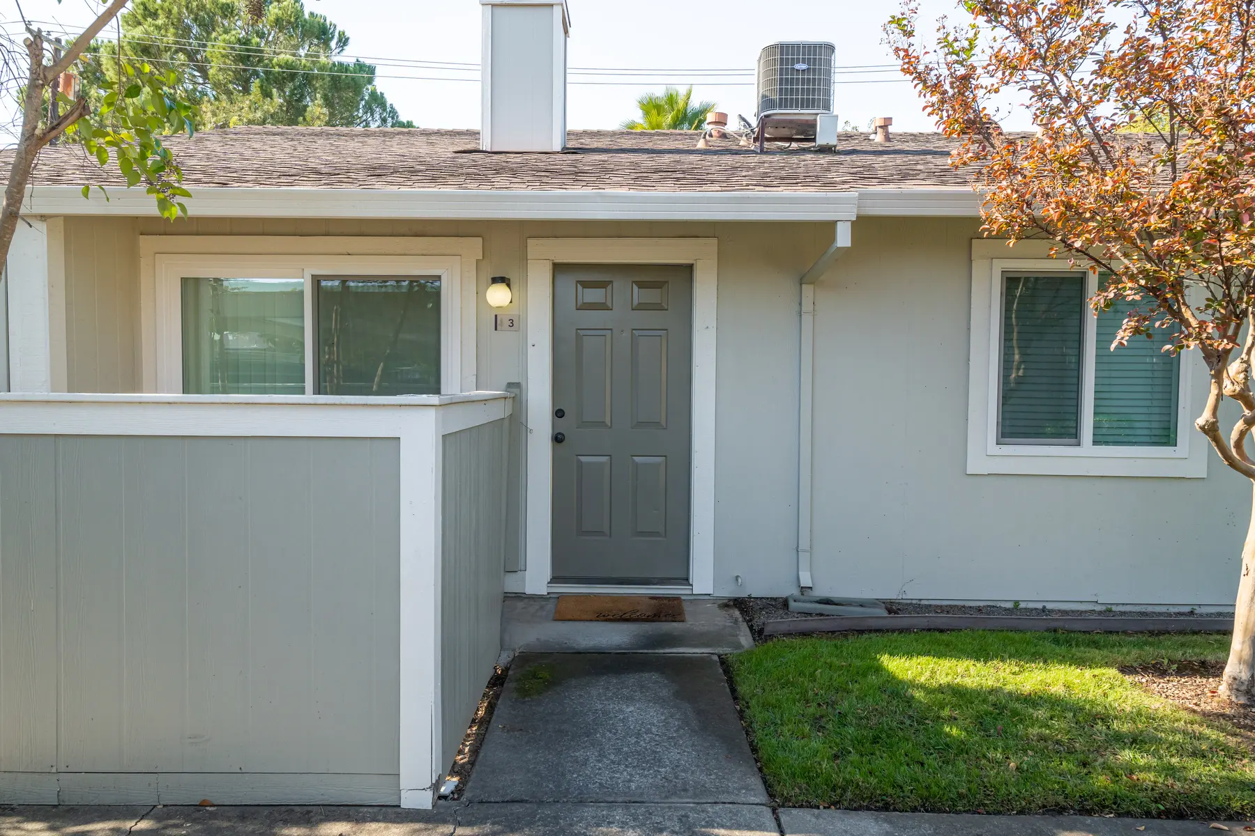 El Camino Place - Housing, Grass, House