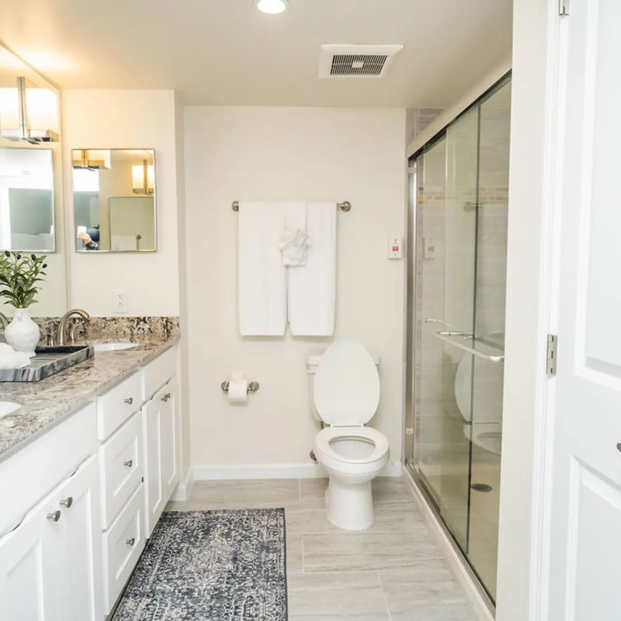 8- Edison Grand, Fort Myers, FL 33901.jpg