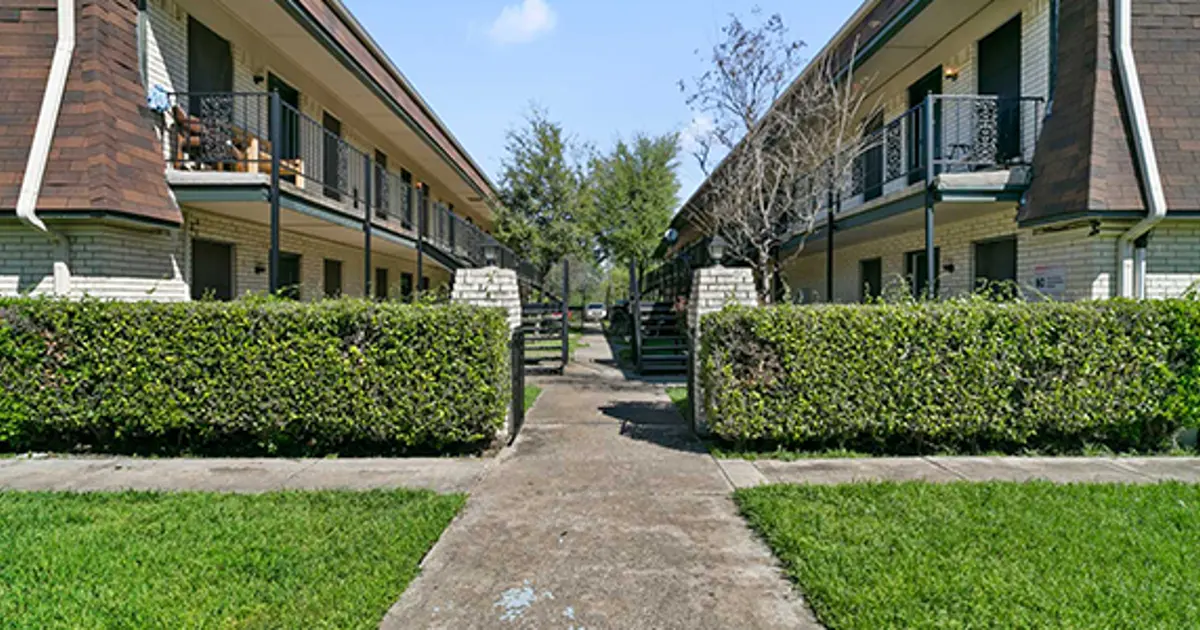 Belleview Apartments in Plano, TX