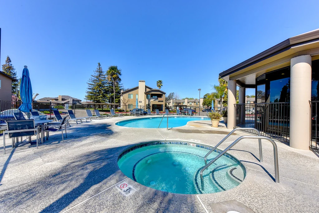 The Fountains The Fountains - Building