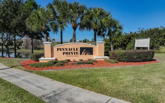 Pinnacle Pointe Apartments