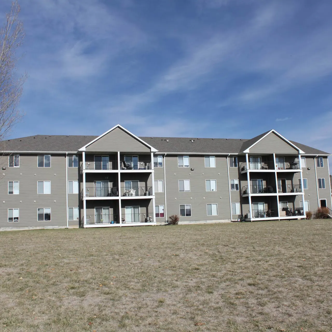 Kingsport Apartments - Building, City