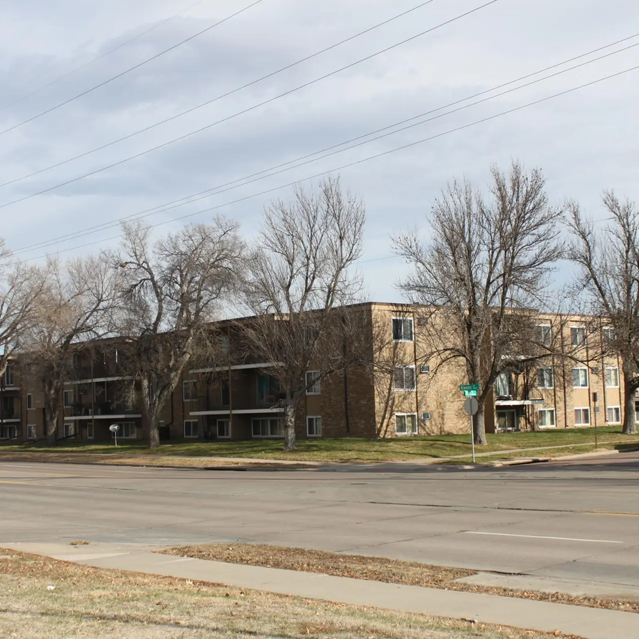 Parkview Apartments - Building, Urban