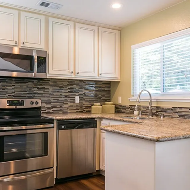 Sunrise Creek Apartments - Room