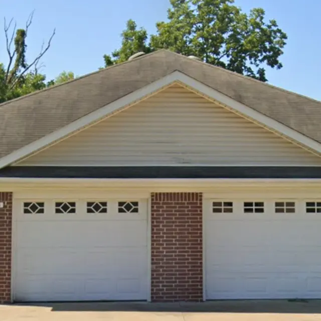 Prairie Creek Estates - Garage, Indoors, Grass