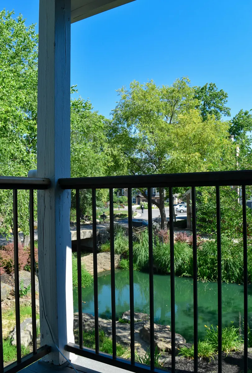 8f5a6508170f40ce96ee96f881562e57.jpg Railing, Handrail, Balcony